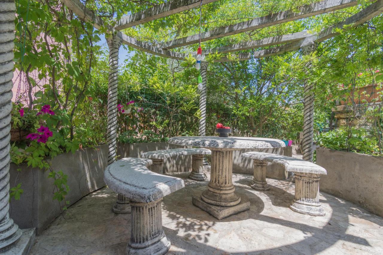 Secret Garden Apartment 포레치 외부 사진